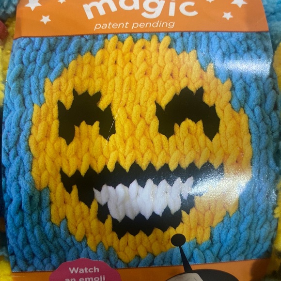 NEW Off The Hook Emoji Yarn - Picture 2 of 3